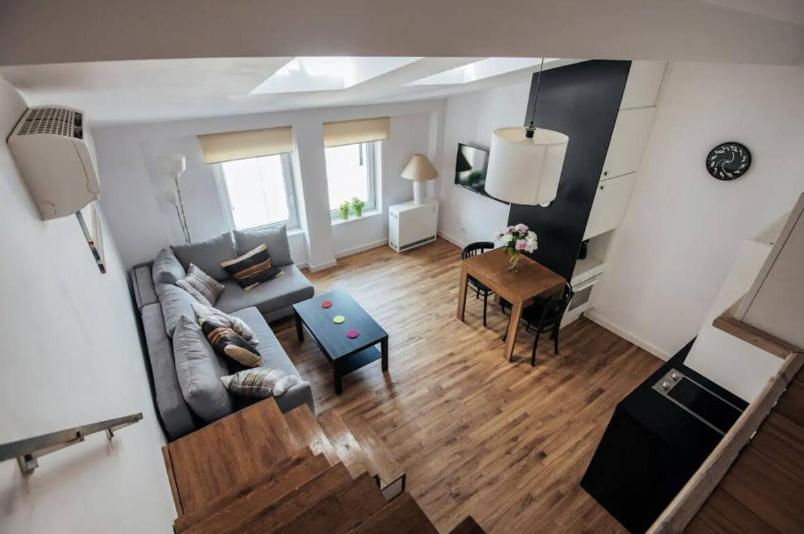 Apartament With Mezzanine - Radziwillowska 27